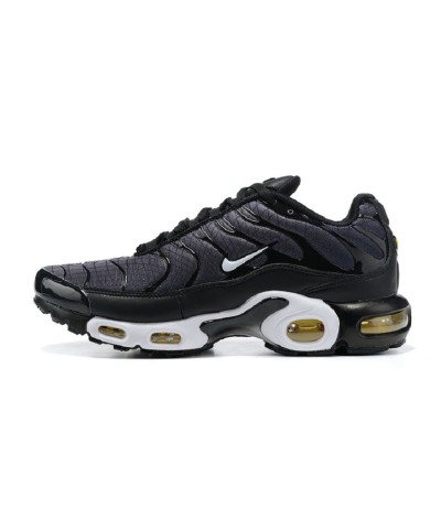 Nike Air Max Plus TN 21 Black White Logo