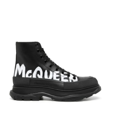 Alexander McQueen Tread Slick: Caratteristiche, Design e Stile delle Sneakers Iconiche | DripHouse
