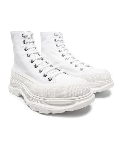 Alexander McQueen Tread Slick: Caratteristiche, Design e Stile delle Sneakers Iconiche | DripHouse