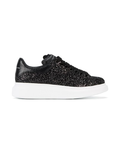 Sneakers Alexander McQueen Oversized, Stile e Comfort di Lusso | DripHouse