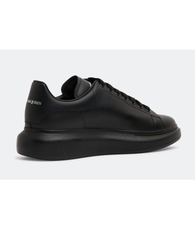 Sneakers Alexander McQueen Oversized, Stile e Comfort di Lusso | DripHouse