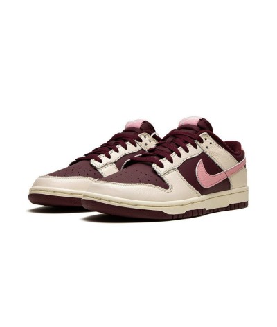 Nike SB Dunk Low Retro PRM Valentine Day