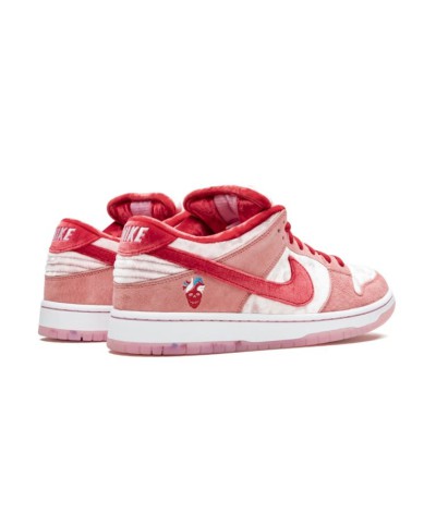 Nike SB Dunk Low Strangelove