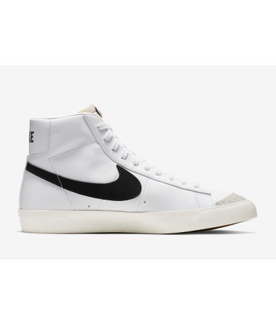 Nike Blazer Mid 77 Vintage Bianca Logo Nero