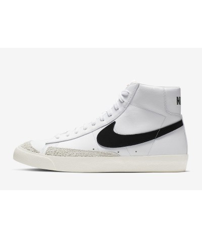 Nike Blazer Mid 77 Vintage Bianca Logo Nero