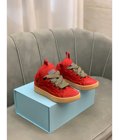 Acquista Lanvin Curb Lace-up Sneakers: Eleganza e Comfort per il Tuo Look Urbano | DripHouse