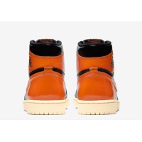 Nike Air Jordan 1 Arancione e Nero