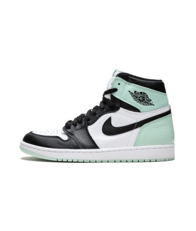 Nike Air Jordan 1 Retro Igloo