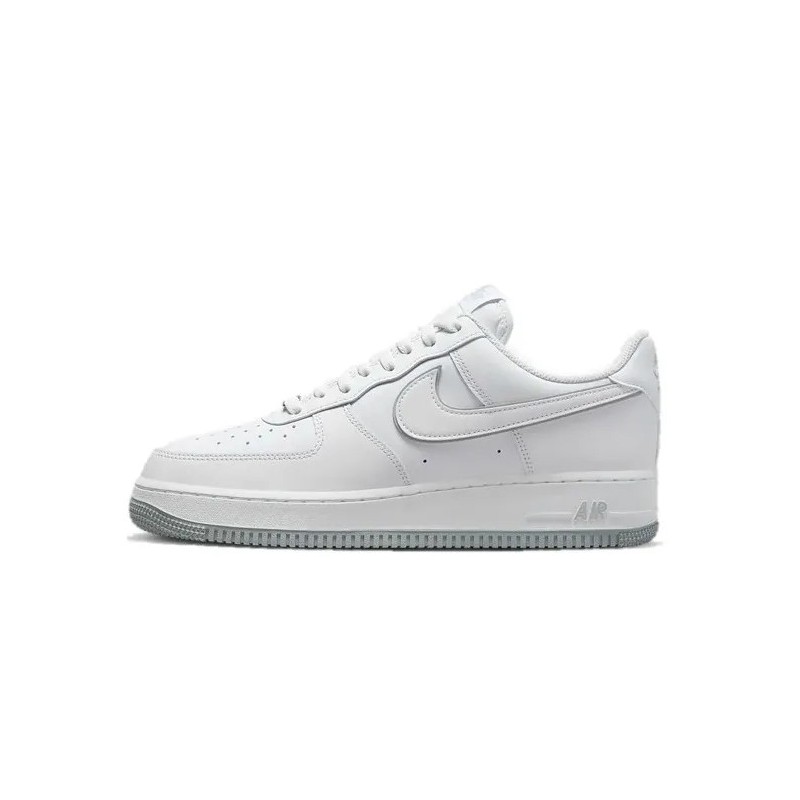 Nike Air Force 1 ´07 White Wolf Grey Nike Air Force 1 ´07 White Wolf Grey