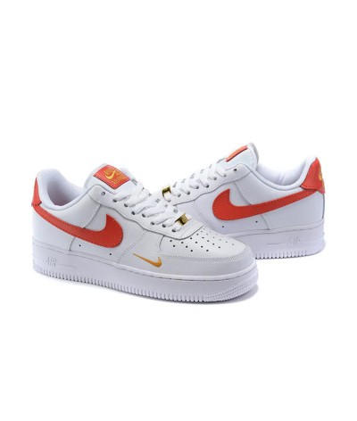 Nike Air Force 1 07 Essential Red