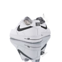 Nike Air Force 07´ Bianca Logo Nero