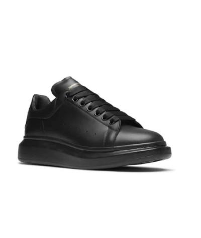 Sneakers Alexander McQueen Oversized, Stile e Comfort di Lusso | DripHouse